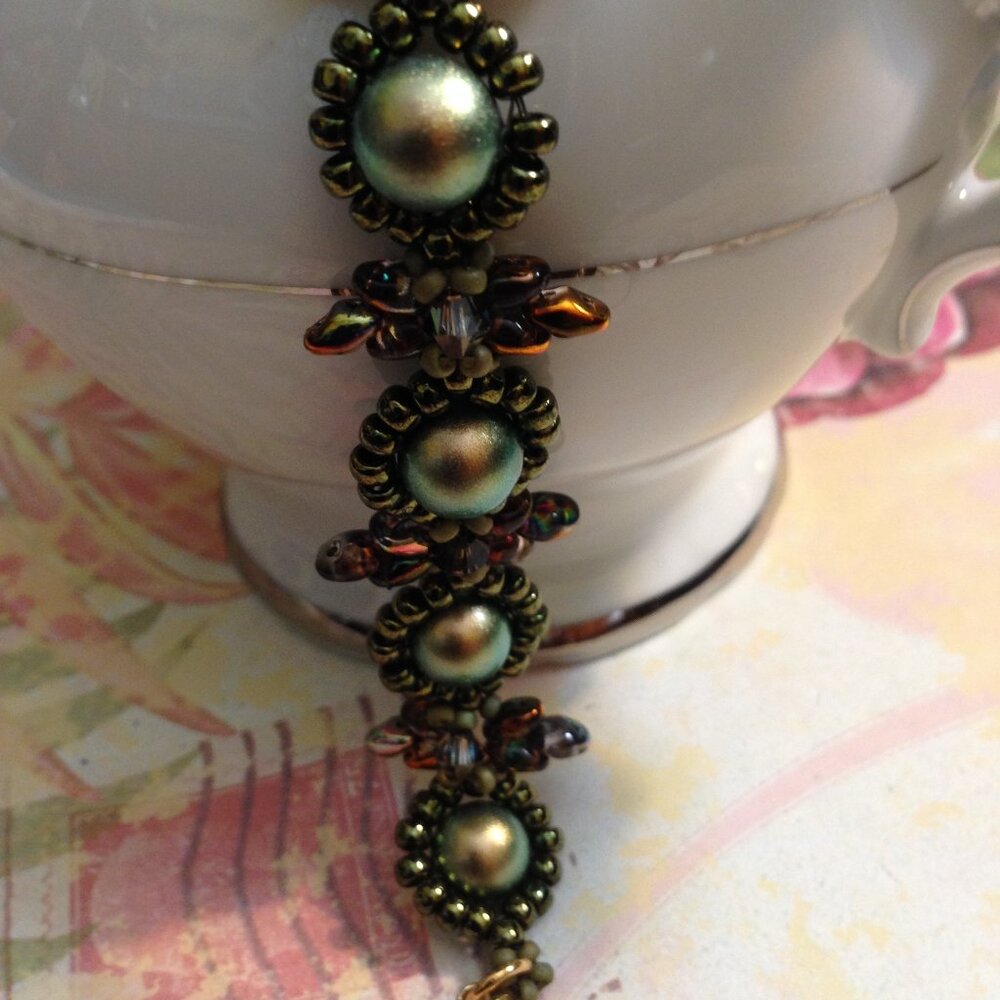 Exquisite Iridescent Swarovski Pearl, Super Duo Beads, Swarovski Crystal Sunflow